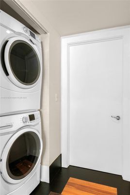 Interior, Utility Closets, Washer, Wood Texture Flooring