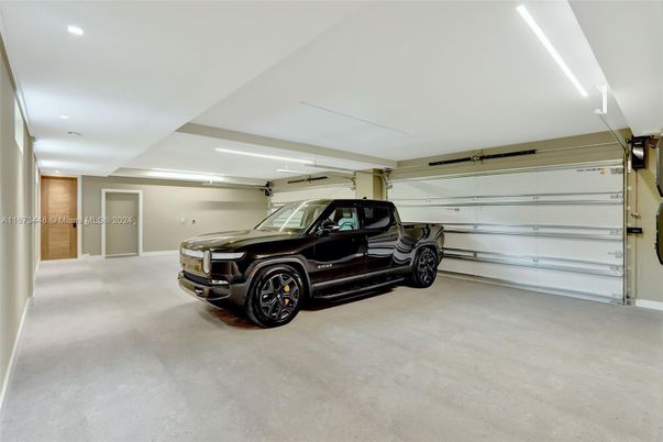 Garage, Interior, Recessed Lighting