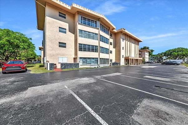 Exterior, Facade, Condo Building