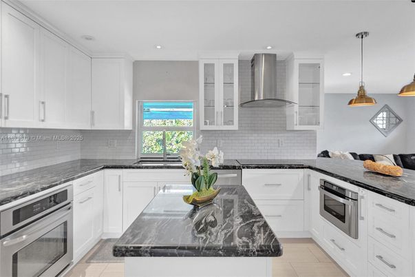 Interior, Kitchen, Pendant Lights, Recessed Lighting, Stainless Steel Appliances