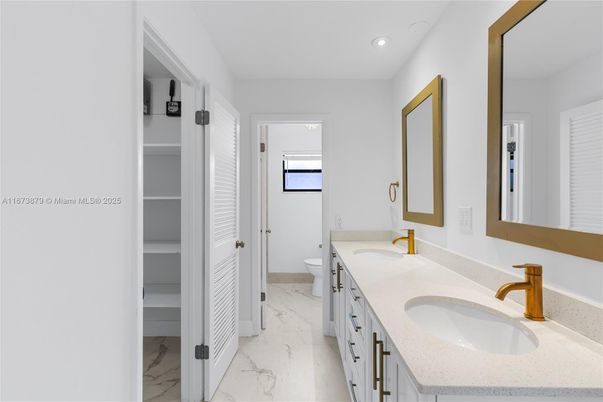 Bathroom, Dual Sink Vanities, Interior, Marble, Recessed Lighting