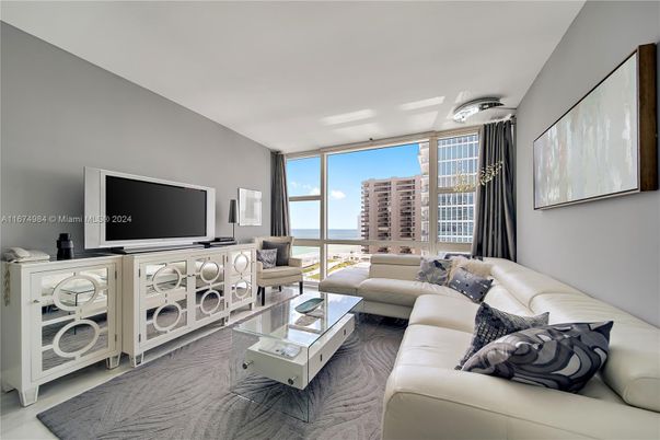 Interior, Living room, Water
