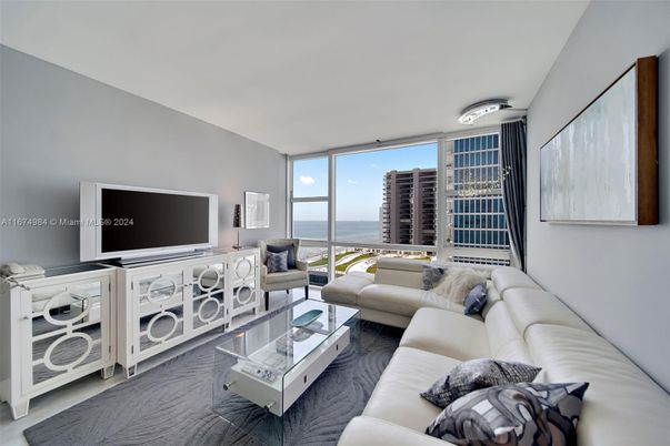 Interior, Living room, Water