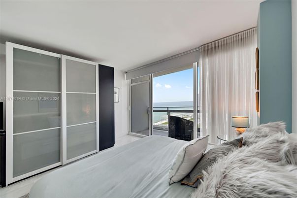 Bedroom, Interior, Water
