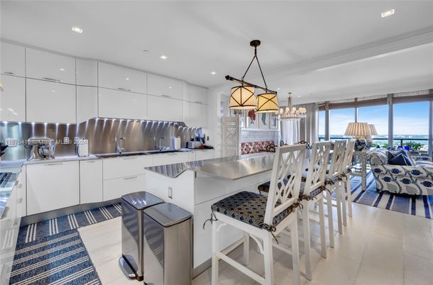 Chandelier, Dining room, Interior, Kitchen, Pendant Lights, Recessed Lighting, Stainless Steel Appliances
