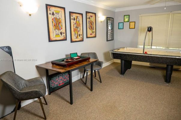 Game Room, Home Office, Interior