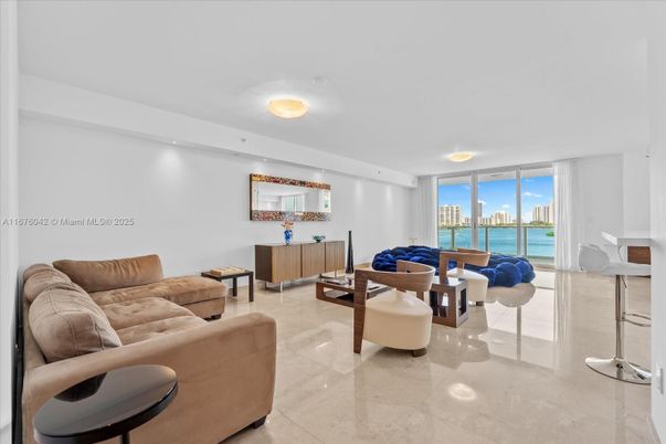 Interior, Living room, Water