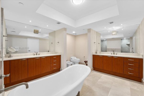 Bathroom, Dual Sink Vanities, Free Standing Baths, Interior, Recessed Lighting