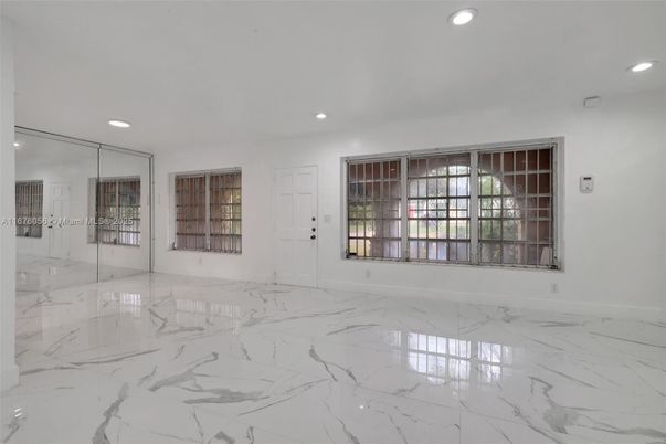 Empty room, Interior, Marble, Recessed Lighting