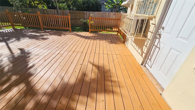 Exterior, Wood Texture Flooring