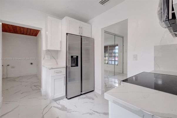 Interior, Kitchen, Marble, Stainless Steel Appliances