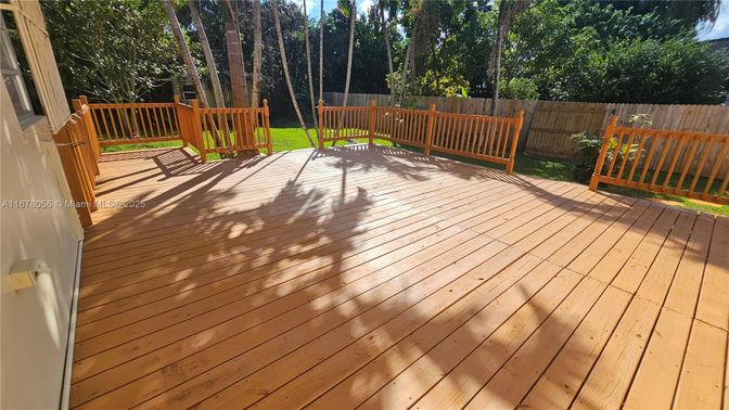 Exterior, Wood Texture Flooring
