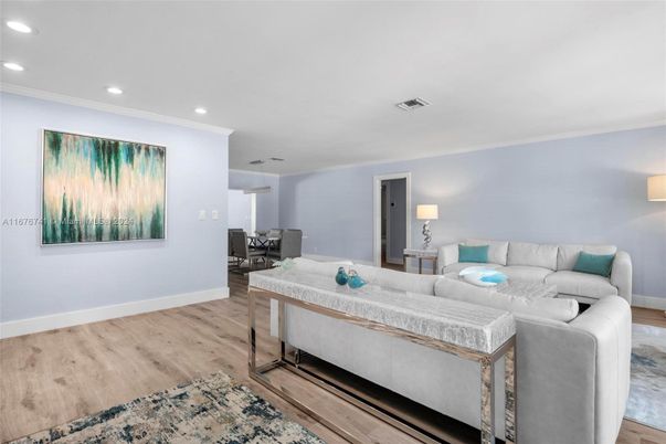 Dining room, Interior, Living room, Pendant Lights, Recessed Lighting, Wood Texture Flooring