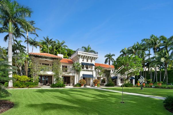 Backyard, Exterior, Facade, Mediterranean