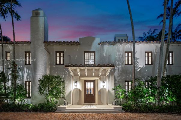 Exterior, Facade, Spanish Mediterranean