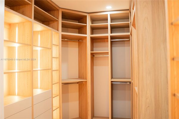 Interior, Recessed Lighting, Walk-in Closets