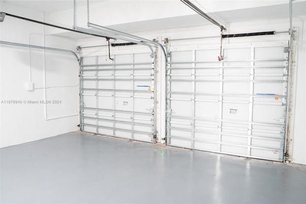 Garage, Interior