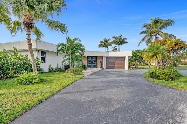 Attached, Backyard, Exterior, Facade, Ranch