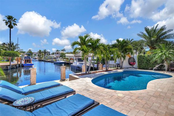Exterior, Lake, Pool