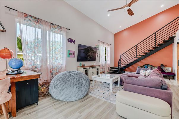 Interior, Living room, Recessed Lighting, Wood Texture Flooring