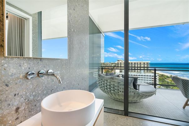 Bathroom, Free Standing Baths, Interior, Water