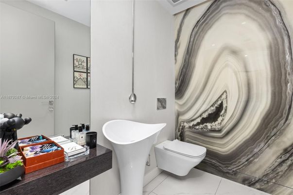 Bathroom, Free Standing Baths, Interior