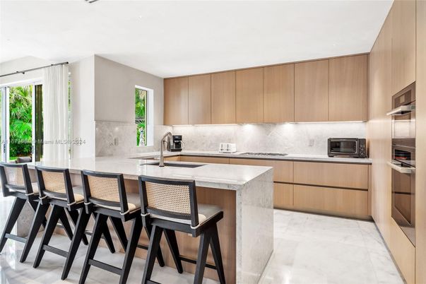 Interior, Kitchen, Marble, Stainless Steel Appliances