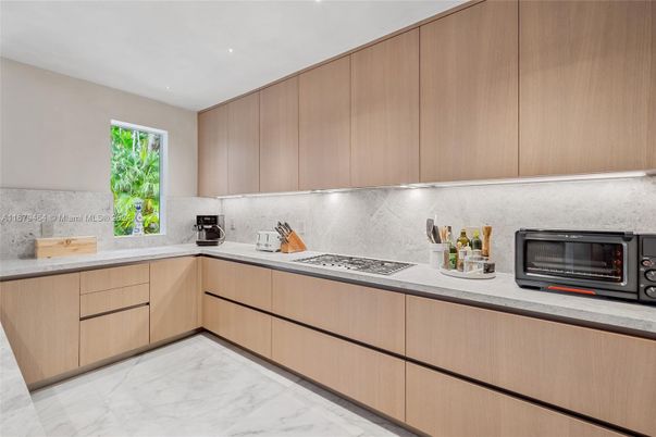 Interior, Kitchen, Marble, Recessed Lighting