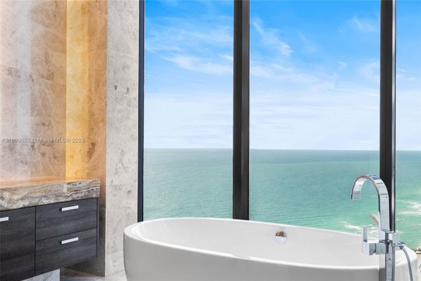 Bathroom, Free Standing Baths, Interior, Water
