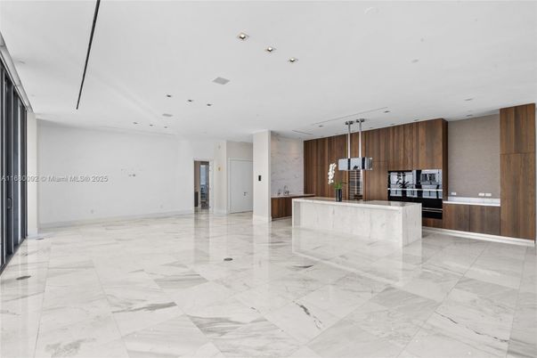 Interior, Kitchen, Marble, Recessed Lighting
