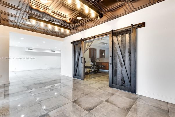Interior, Recessed Lighting