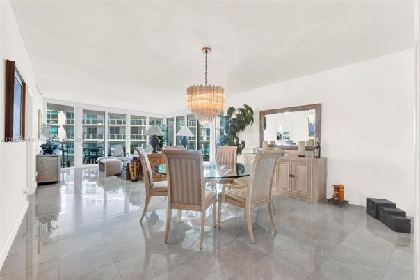Chandelier, Dining room, Interior, Living room