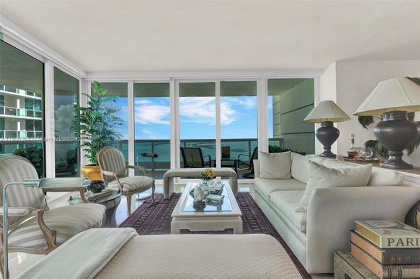 Interior, Living room, Water
