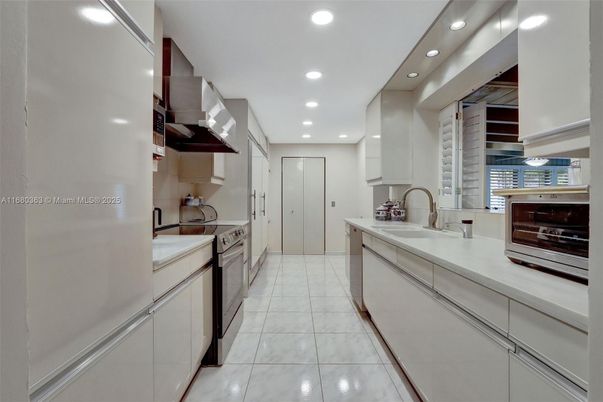 Interior, Kitchen, Recessed Lighting