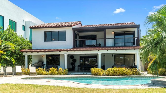 Exterior, Facade, Pool, Spanish Mediterranean