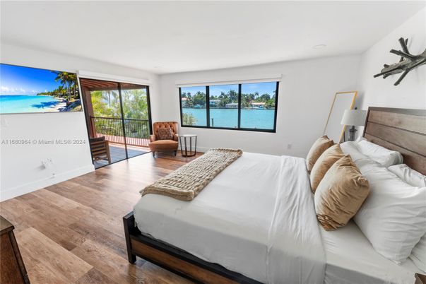 Bedroom, Interior, Water, Wood Texture Flooring