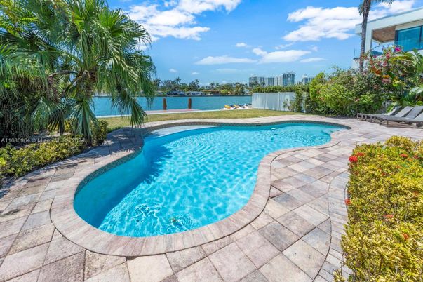 Exterior, Pool, Water