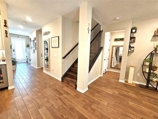 Interior, Recessed Lighting, Wood Texture Flooring