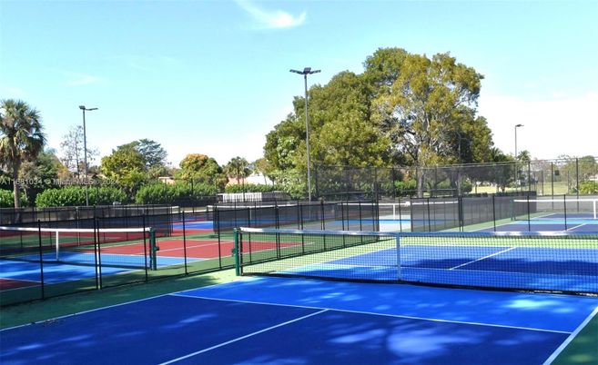 Exterior, Tennis Courts