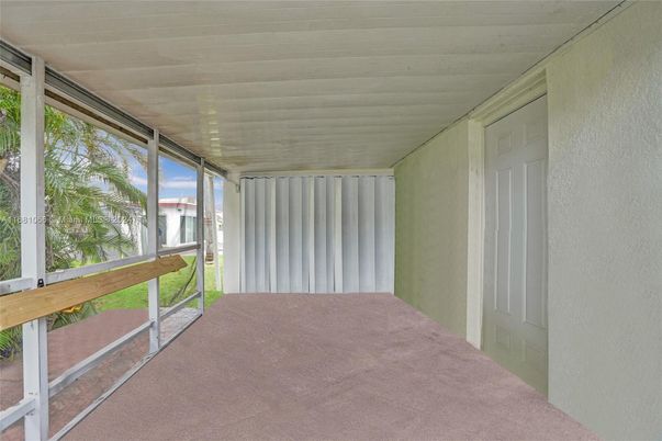 Empty room, Interior, Sun Room