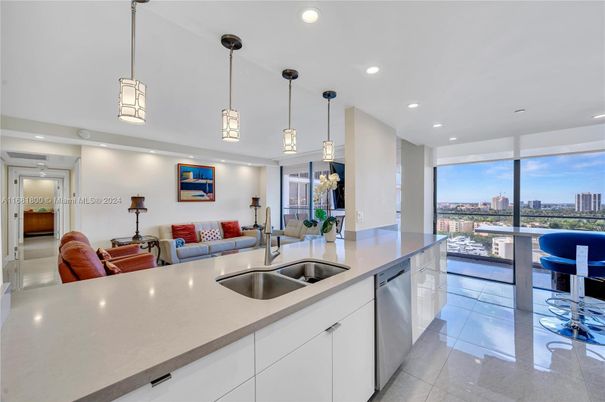 Interior, Kitchen, Living room, Pendant Lights, Recessed Lighting