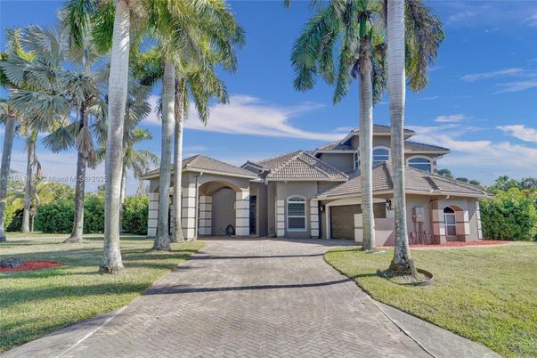 Attached, Backyard, Exterior, Facade, Mediterranean