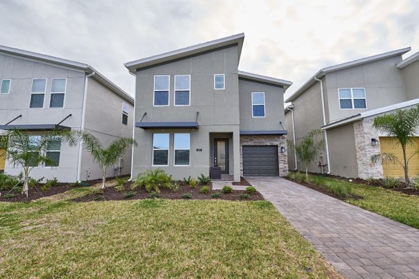 Attached, Exterior, Facade, Modern