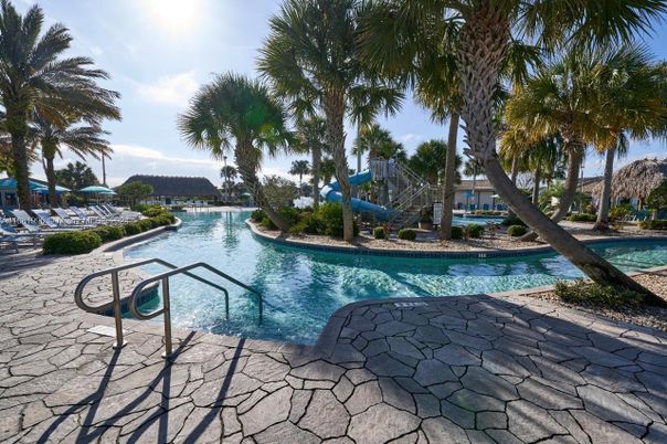 Exterior, Playground, Pool