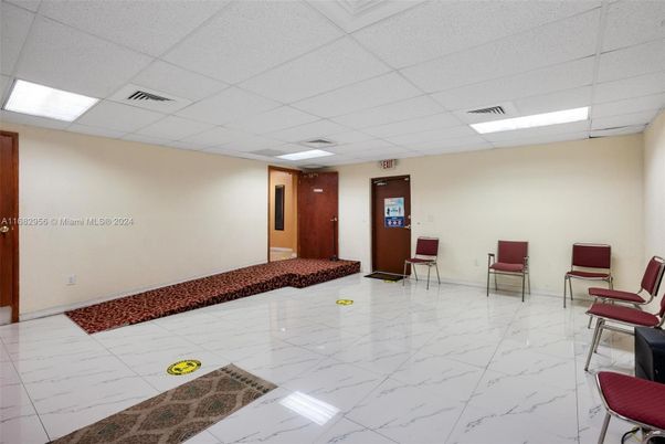 Interior, Marble, Recessed Lighting