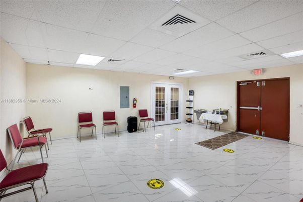 Interior, Marble, Recessed Lighting