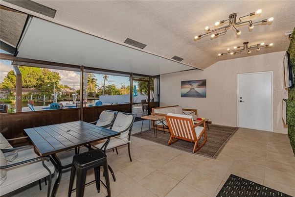 Dining room, Interior