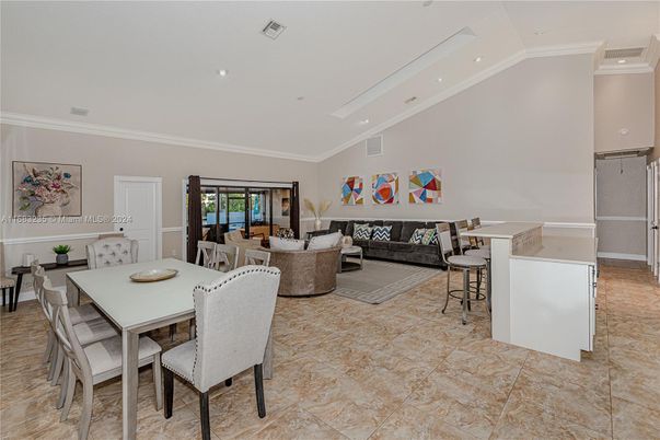 Dining room, Interior, Living room, Recessed Lighting