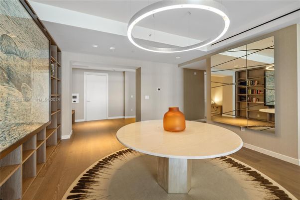 Interior, Pendant Lights, Recessed Lighting, Wood Texture Flooring