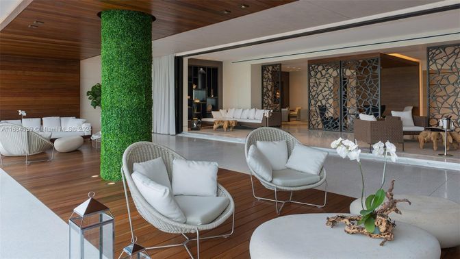 Interior, Living room, Recessed Lighting, Wooden Ceilings, Wood Texture Flooring